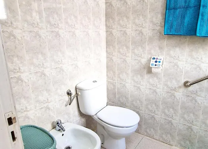 Two-bedroom With Two Large Terraces 아파트 *